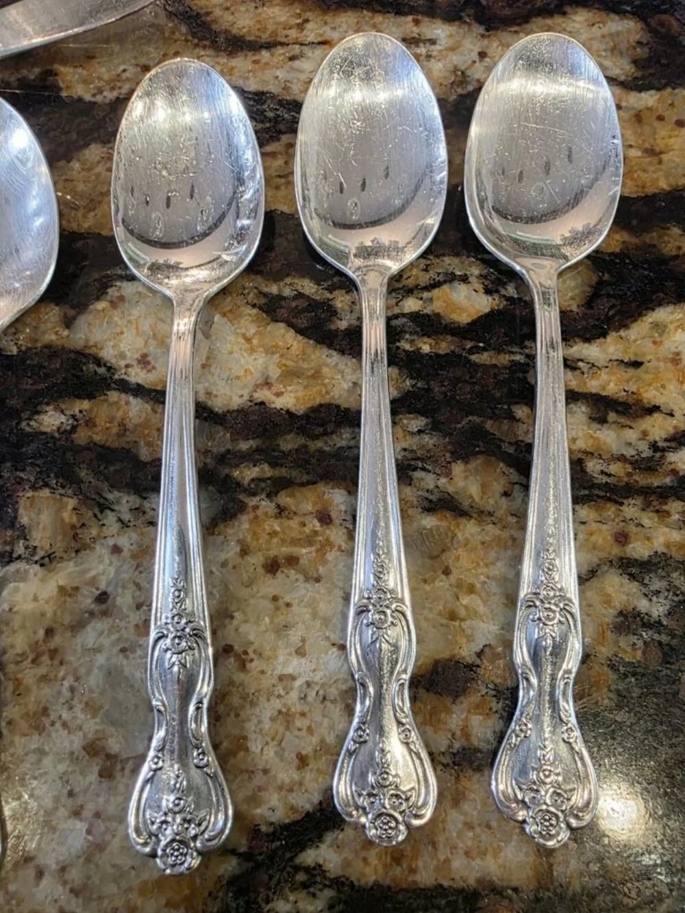 WM Rogers Mfg Co Extra Plate Replacements Roses 8 Teaspoons 1 Soup 1 Butter Knf